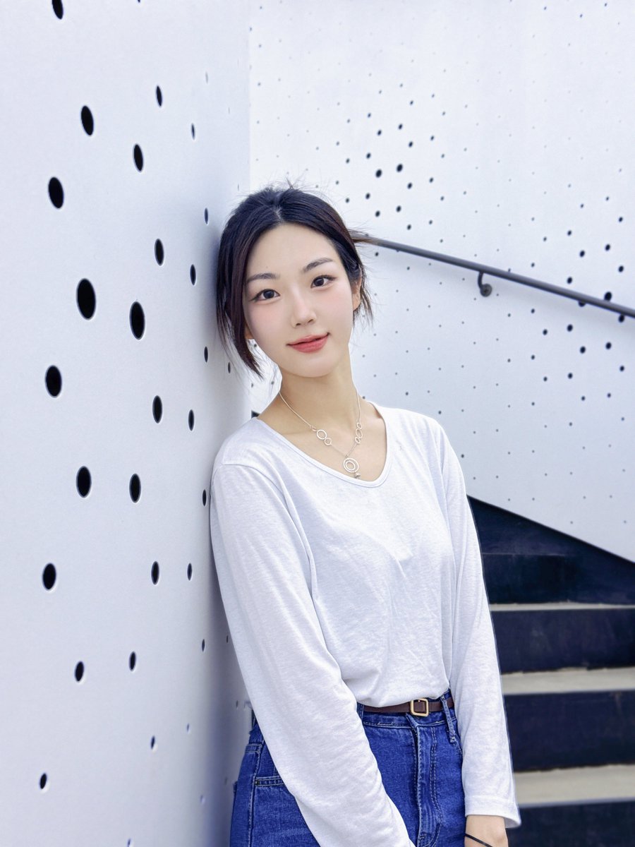 [📷]

MISS H
The 1st Single Album
"Bamboo"

#MISSH #MISS_H #미스에이치
#Bamboo
#Debut #vineent