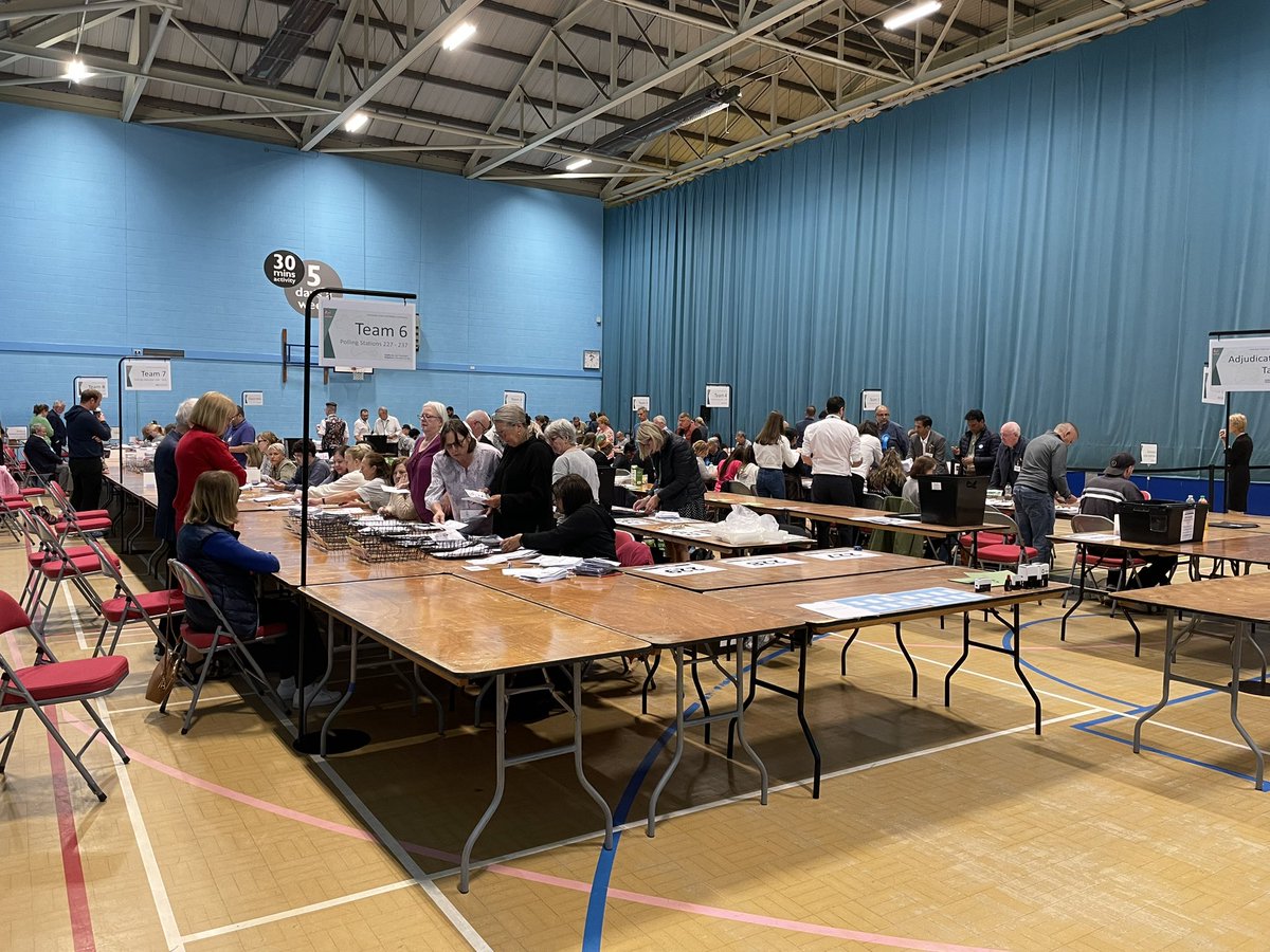 Very calm at the count here at Harborough, Oadby and Wigston #GE24 <a href="/leicslive/">LeicestershireLive</a>