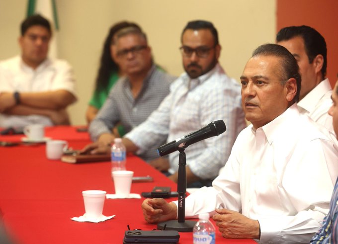 El senador electo, Manlio Fabio Beltrones, en el CDE del PRI en Sonora