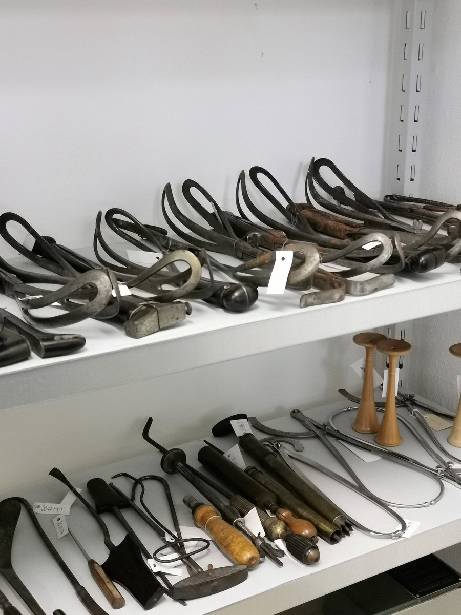 Am Samstag, dem 6. Juli, besteht die Gelegenheit, die Medizinische Sammlung bei einer sachkundigen Führung durch den Kustos der Sammlung, Prof. Dr. Fritz Dross, zu besichtigen. Die Führung beginnt um 11 Uhr
Ort: Hartmannstraße 14, Kussmaul-Campus (ehemalige Hautklinik), Erlangen