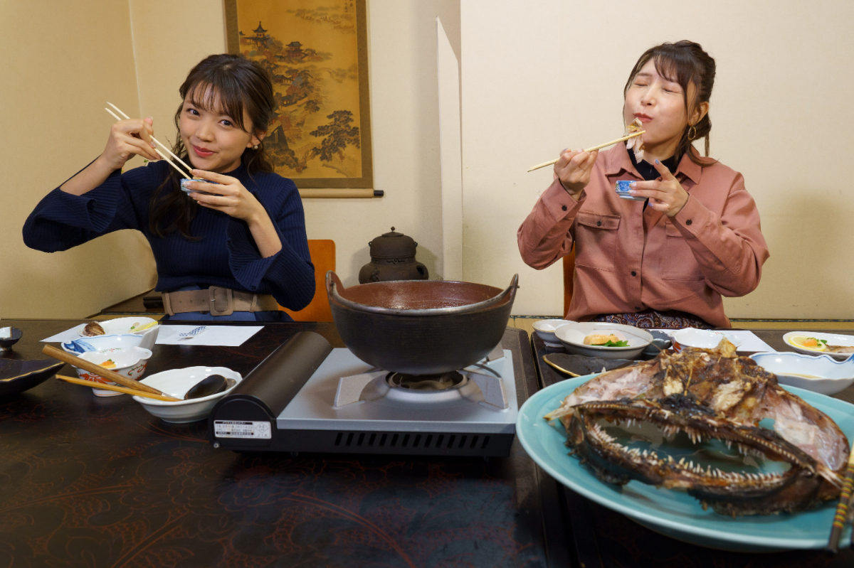 tabichanjp's tweet image. 💖新田恵海の女子トク旅💖

「 #ラブライブ！」で共演し、共にμ’sのメンバーとして活動している #三森すずこ 。水戸であんこう鍋に舌鼓を打った2人は、水戸偕楽園のライトアップ撮影へ✨

⏰7/20(土)午後3:00

ご視聴は👇
tabichan.jp/c/VnIh

@nittaemi85 @mimori_suzuko
#えみつん