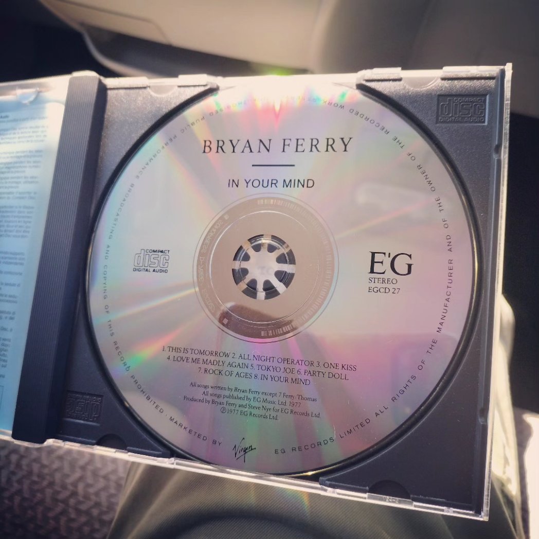 Toyskameta's tweet photo. 本日の出勤BGMは
Bryan Ferry / In Your Mind
でした
関係ないですが、今日は酷暑ですので熱中症にならない様に皆様お気を付け下さい
#出勤BGM #bryanferry #inyourmind https://t.co/cIsGPurrft