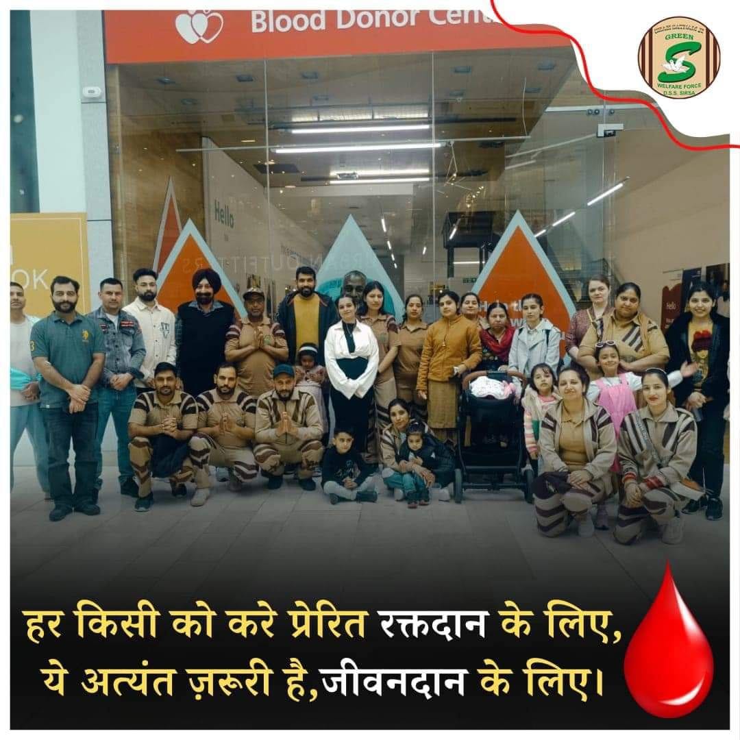 Induinsan0's tweet photo. जिंदगी और मौत भगवान के हाथ में है, लेकिन हम भी मरते हुए इंसान को जीवन प्रदान कर सकते हैं खूनदान के जरिए,राम रहीम जी कहतें हैं कि थैलीसीमिया व खून की कमी से पीड़ित लोगों को नियमित तीन महीने बाद खूनदान करें व उनकी  कीमती जिंदगियों को बचाएं। #BeALifeSaver बनकर। https://t.co/PbKqqFTuZd