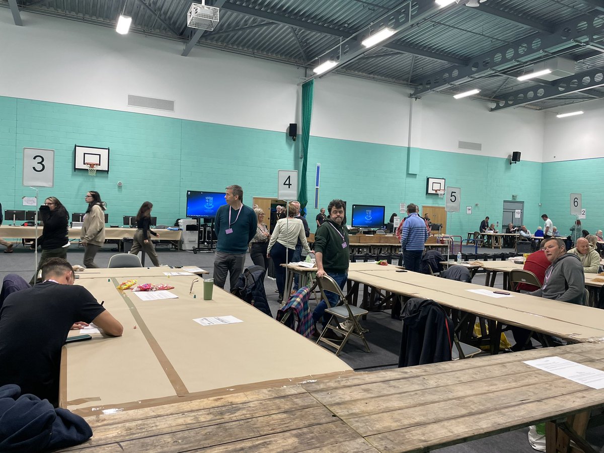 ManonJenkins's tweet photo. Just arrived at Ysgol Bro Teifi where polls have just closed and counting is due to begin! I will be covering the Ceredigion and Preseli count for @itvnews, results expected at 4am https://t.co/agPP8w1HWa