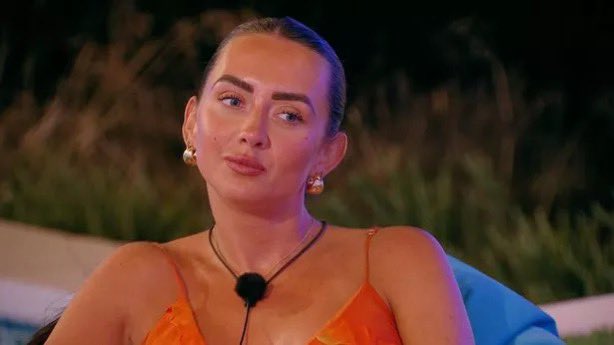 ripperrpapi's tweet photo. Jess is the type to get mad that there's another Jess in the villa lol #loveisland https://t.co/O0PenpnlSL
