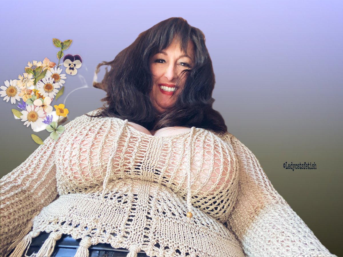 NAghilas's tweet photo. @itsyourbonnie You are gorgeous with your big breasts https://t.co/uXUt3WhtSl