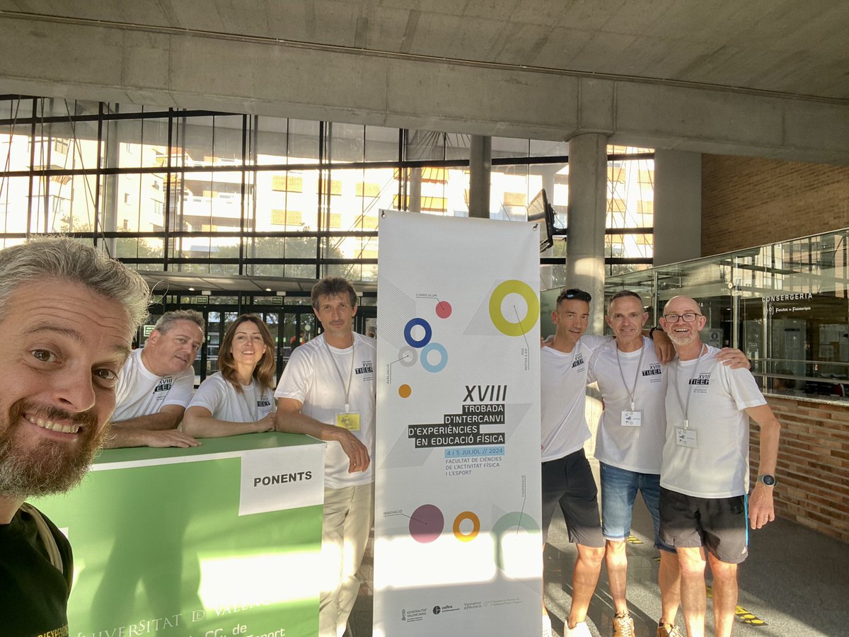 Ponencia inaugural #18TrobadaEF ✍️ “Cuando me siento competente es cuando se genera motivación” 📊 “El alumnado debe autoevaluarse antes de una coevaluación”🛳️¿Sabes qué es el efecto polizón? (Organización grupal) by <a href="/dhortiguela1/">DAVID HORTIGÜELA</a> ➕ℹ️ by <a href="/A_IvanRodriguez/">Antonio Iván RL 🧭</a> youtu.be/i1YzhYnXVz0?si…