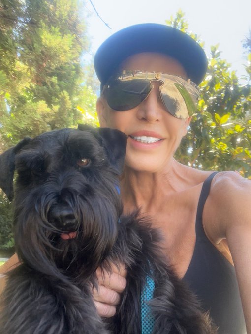 out for a run w Lil G https://t.co/KqSt3Co53Z