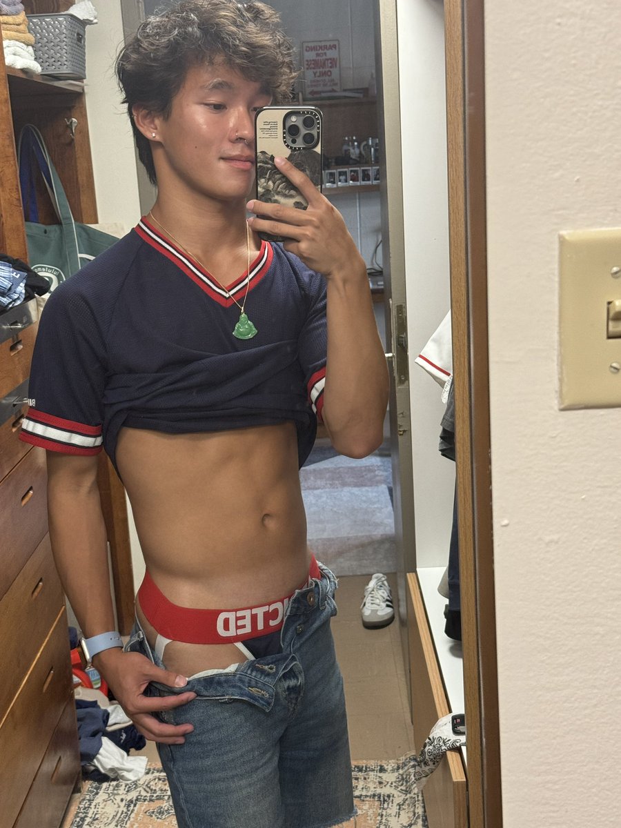 brayden_weld's tweet photo. happy 4th of july hoes https://t.co/3ppgO99R05