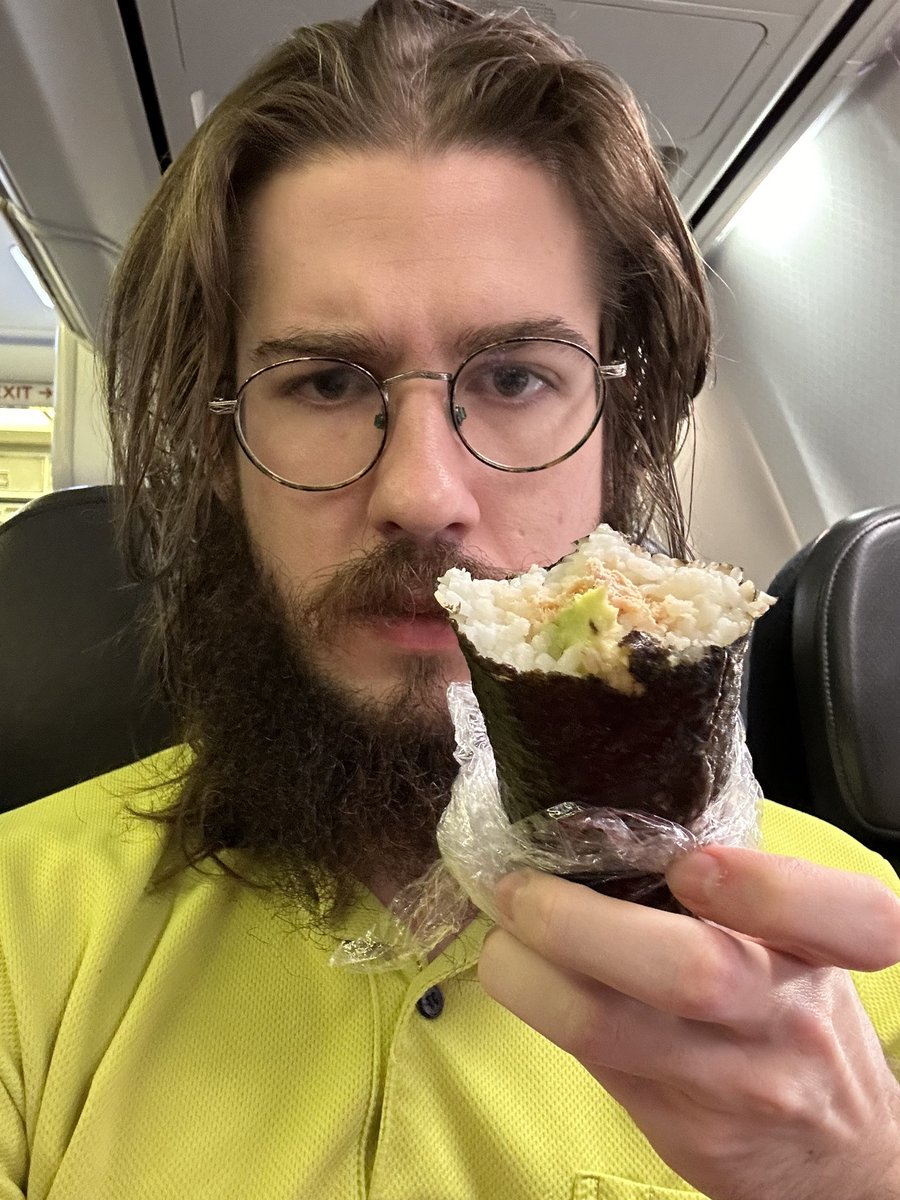 udysof's tweet image. White guy watches 30 minute sushi making tutorial ✅

Yen value drops 30% 📉