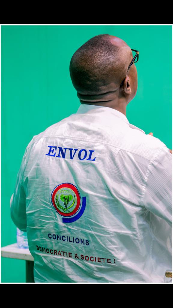 Pour la République Démocratique du Congo #décomplexée et #debout, c'est le moment de se ranger derrière le Président <a href="/DSESANGA/">Delly SESANGA HIPUNGU</a>.

Nous ferons partir ce régime Par les voies légales... 
Fin X.