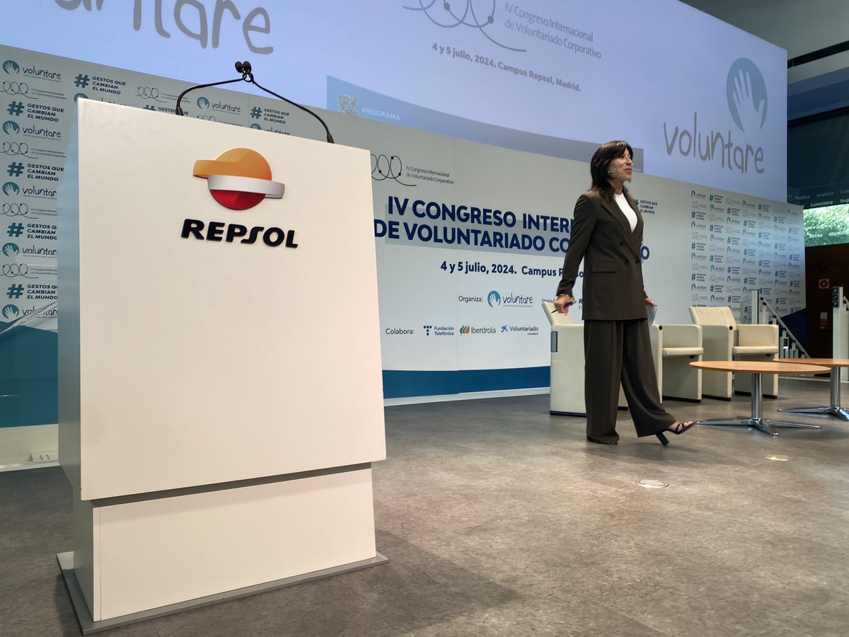 Alucinante 1er día del IV Congreso Internacional de #VoluntariadoCorporativo

¡Gracias entidades y empresas por ser piezas fundamentales para el cambio!

Y a l@s asistentes por actuar como herramientas para transformar el mundo 
#GestosQueCambianElMundo #CongresoVoluntare