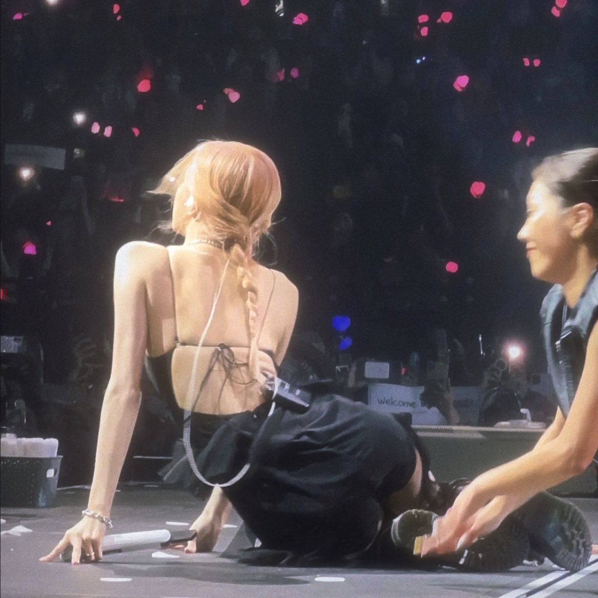 rosie (@roseannepics) on Twitter photo 