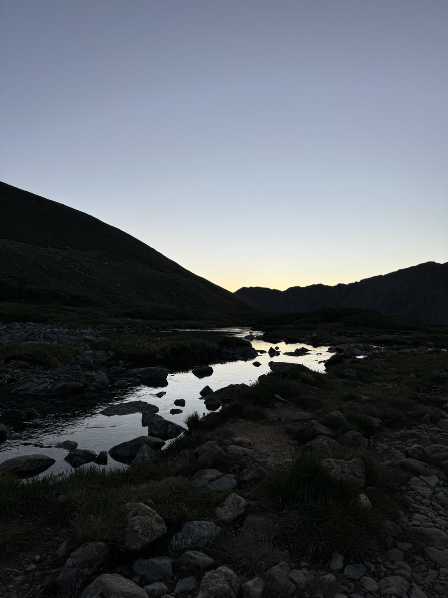 GabrielaVtv's tweet photo. Two 14ers to ring in the 4th of July ❤️🗻 #torreys #grays https://t.co/d5uNEo1gAd