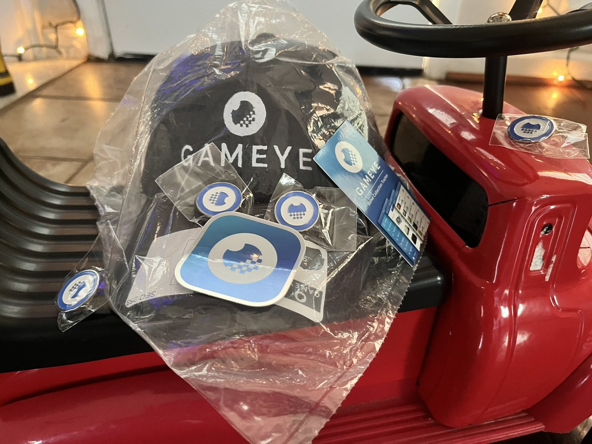 Not to overshadow the RT4K giveaway but you could win a GAMEYE hat too! Like, retweet, and follow to win! (Fire truck for attention)