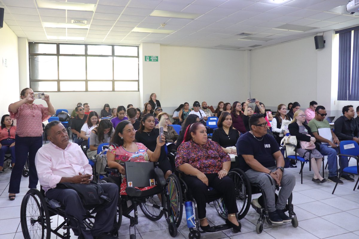 AECIDElSalvador's tweet photo. 🤝En el encuentro hubo paneles y mesas de diálogo que enriquecieron el debate sobre prácticas en género y discapacidad, resaltando la urgencia de políticas públicas inclusivas para garantizar igualdad de derechos para mujeres con discapacidad y todas las personas. https://t.co/lkzPG7Azqb