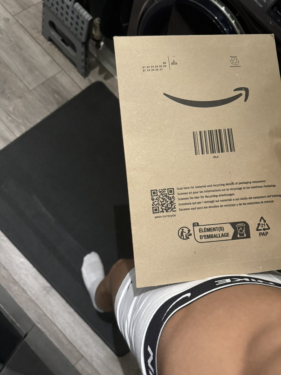 peachtwnk's tweet photo. I love coming home from work to a package😏 https://t.co/VM4SGMUYDR #onlyfans #twink #bottom #top #vers #newpost #gay #tannedpeachtwnk #follow #hotboy
#uktwink #ukboy https://t.co/ICKdBKzGao