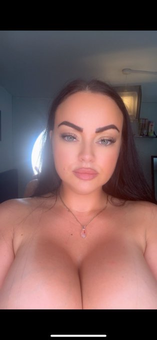Say hi 5 times and I&rsquo;ll send you a nude x https://t.co/DdvLicpEGB<a href="/tag/friends"class="tags"><span>#friends</span></a><a href="/tag/lgbt"class="tags"><span>#lgbt</span></a><a href="/tag/eyes"class="tags"><span>#eyes</span></a><a href="/tag/pink"class="tags"><span>#pink</span></a><a href="/tag/hot"class="tags"><span>#hot</span></a><a href="/tag/modellife"class="tags"><span>#modellife</span></a><a href="/tag/friendship"class="tags"><span>#friendship</span></a>