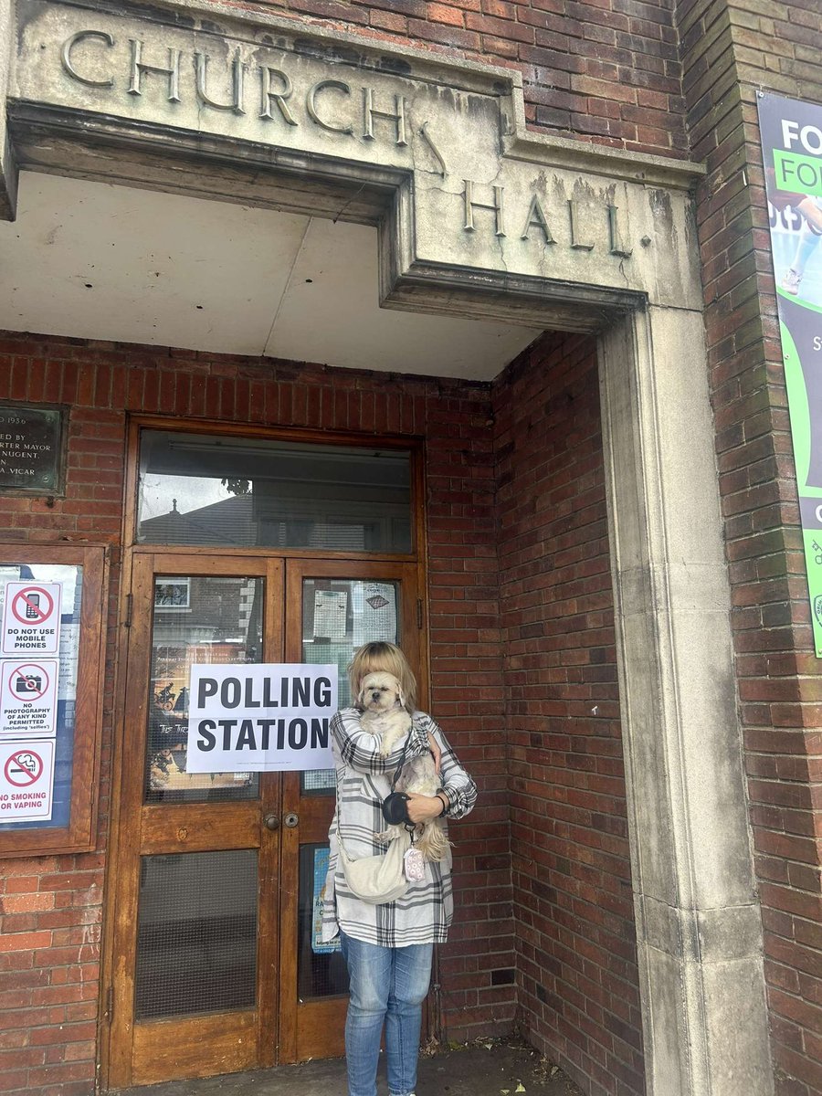 Delphie dog does democracy