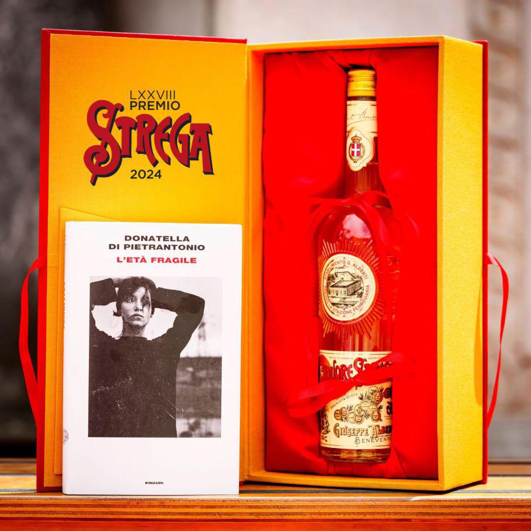 «L’età fragile» di Donatella Di Pietrantonio (Einaudi) è il libro vincitore della LXXVIII edizione del Premio Strega.  

#PremioStrega2024 

©️ MUSA