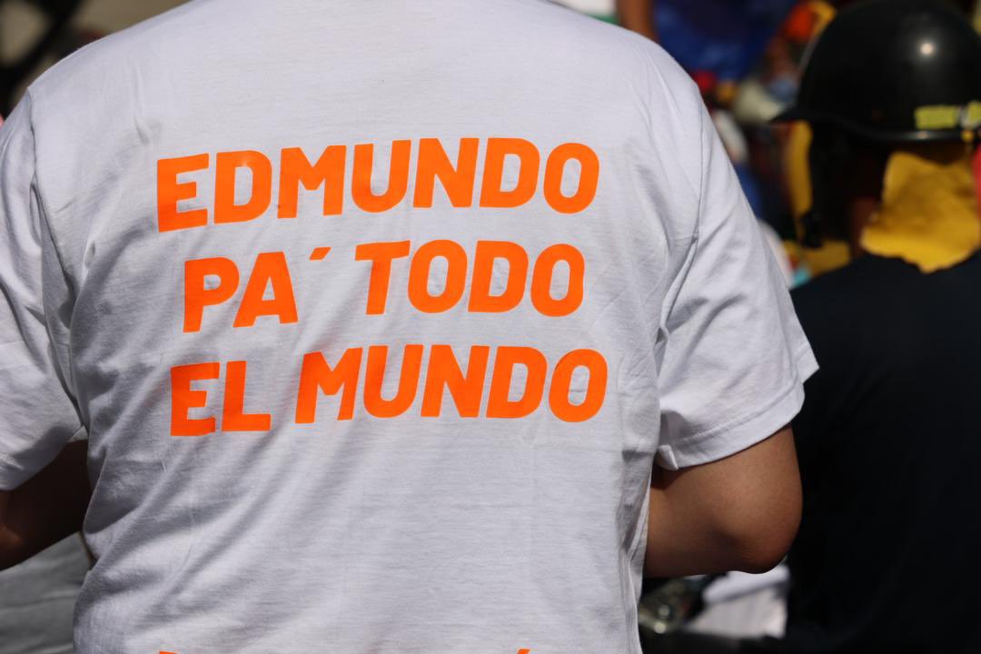 Pr1meroJusticia's tweet photo. Imagina un país donde todos los venezolanos puedan alcanzar sus metas y sueños. Ese país es posible, y está a solo 24 días de distancia.

¡Se ve, se siente @EdmundoGU presidente! 🇻🇪
#VenezuelaConEdmundo https://t.co/3z5gu2Adnu