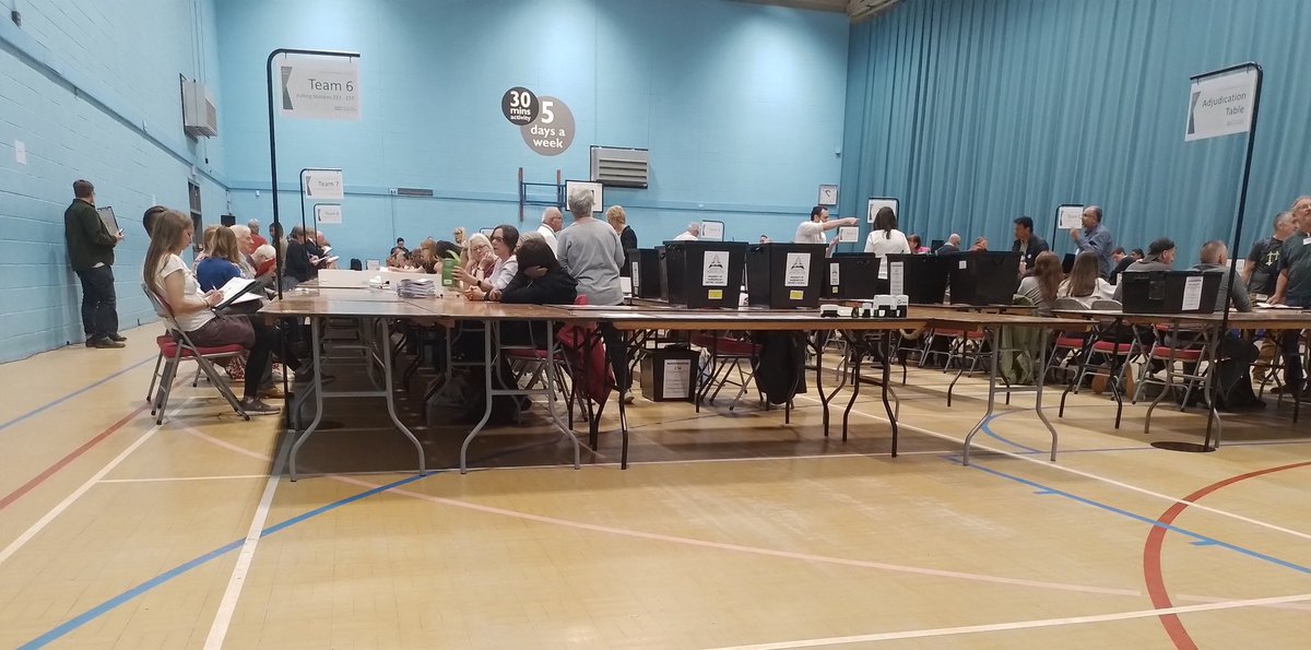 greenbelt67's tweet photo. If you're a voter in #Harborough #Oadby and #Wigston #Leicestershire, you might like to know that the last ballot box has been delivered to the counting teams. I'm covering this for #ITN #GeneralElection2024 https://t.co/YA6TLsp0Zp