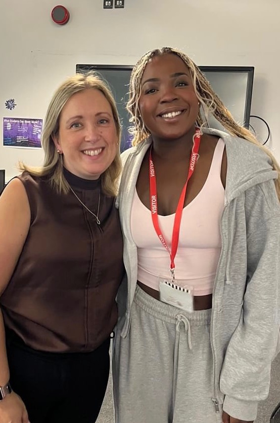 Such a privilege to introduce Kamilla Fernandes to our cast of ‘Sister Act!’, several of them cried when they heard her performance! #stunning #classact #inspirational, and still back to London in time to do a two show day of Guys and Dolls. Thank you so much x
<a href="/StokeParkCov/">Stoke Park School</a>