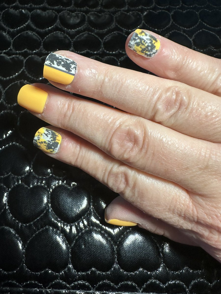 New nails from the Nailest I had to shorten and square them off but I’m pretty impressed. A bit thick but they look pretty. And the glue I got from <a href="/SallyBeauty/">Sally Beauty</a> is living up to the hype.❤️

Happy 4th 🇺🇸