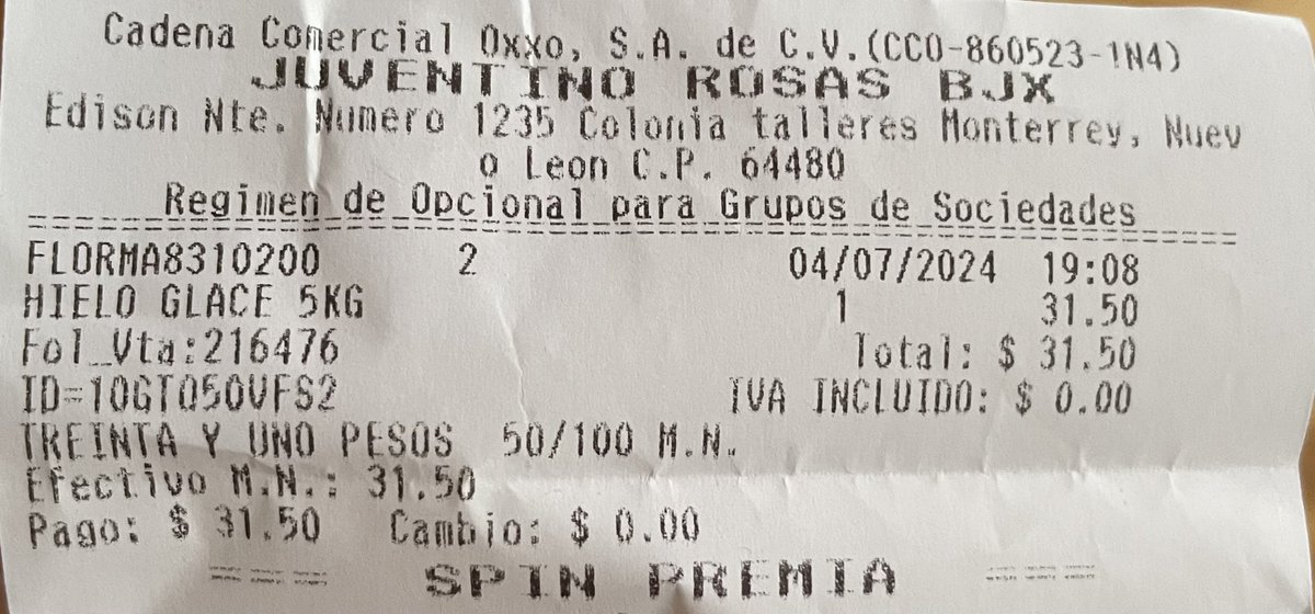 PabloFloresJim's tweet photo. Oye @Tiendas_OXXO tengo un negocio en el que casi a diario les compro hielo o agua, siempre me dan de cambio un dulce que porque no tienen monedas de 50 centavos, si eso hacen en todas sus tiendas (23,290) a 4 personas en 1 solo día x 30=$1,397,400. Es un robo millonario mensual. https://t.co/v0IKRbqc1B