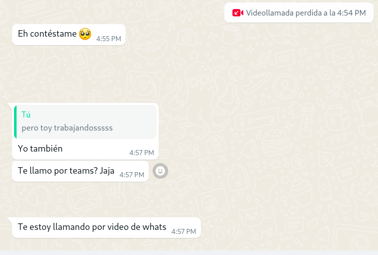 Yo: Odio hablar por teléfono
Mi amiga la extrovertida:
