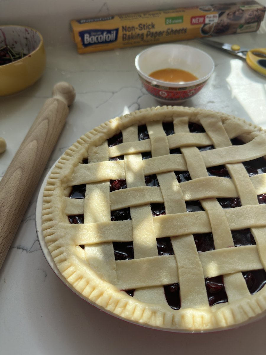 katielbartle's tweet photo. Cherry pie by me (Agent Cooper would love it) https://t.co/yKQtKRZ4Ak