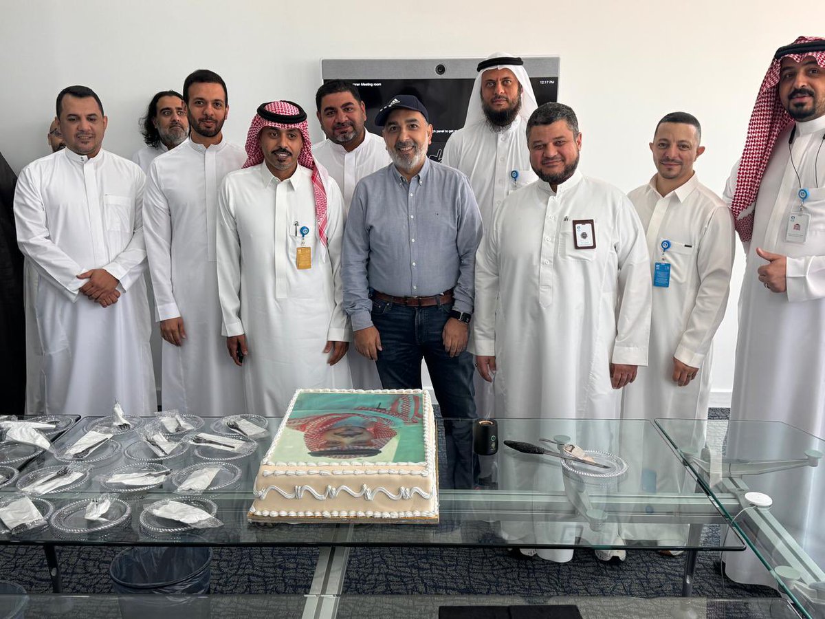 d7mis's tweet photo. 1 -الحمد لله على ما مضى. بالأمس والحمدلله ماهو ات بعد مضي  19 عامًا، خدمة بشركة موبايلي وها أنا اليوم أودعكم بكل الحب والعرفان 

#mobily
#موبايلي https://t.co/RA9tNYRGId