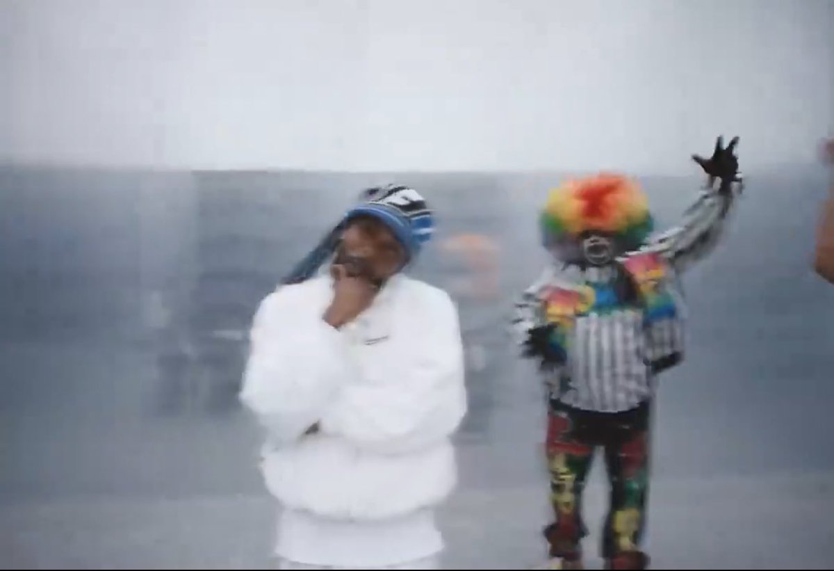 AkademiksTV's tweet photo. Alleged p*do Tommy the clown featured in the new Kendrick Lamar video https://t.co/V5hhmyTdPB