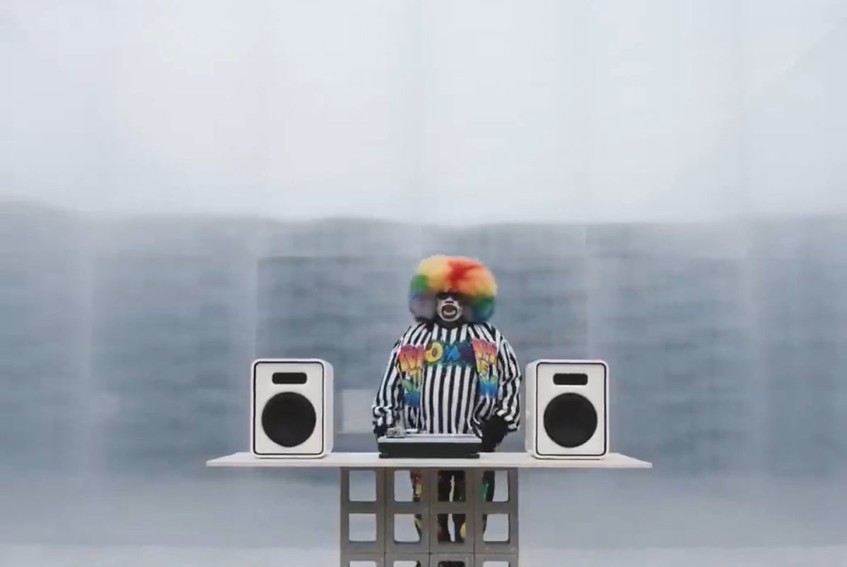 AkademiksTV's tweet photo. Alleged p*do Tommy the clown featured in the new Kendrick Lamar video https://t.co/V5hhmyTdPB