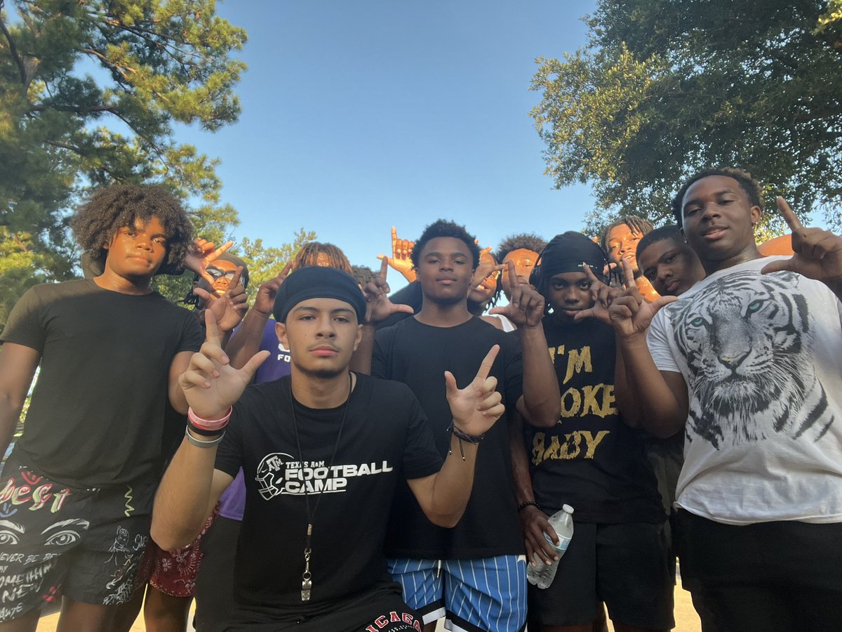 4th of july 6 am run with the team #family <a href="/Lufkin_Sports/">LufkinPantherSports</a>