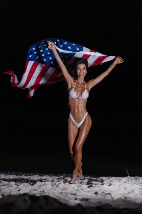 🇺🇸❣️  #Happy4thofJuly https://t.co/WV0jaDeHEB<a href="/tag/happy4thofjuly"class="tags">#Happy4thofJuly</a>