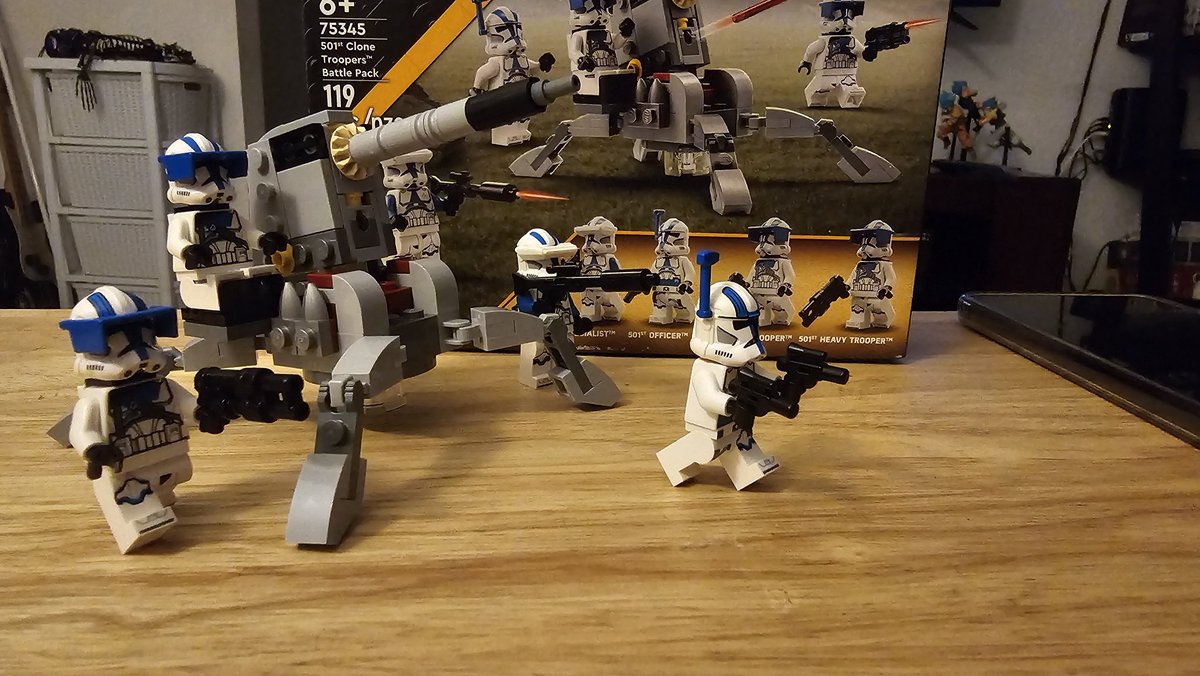 ElfMerchantLux's tweet photo. And the boyos are done! Ready to blast some clankas!!
#LegoStarWars #LegoDate https://t.co/bXZa09Uit2