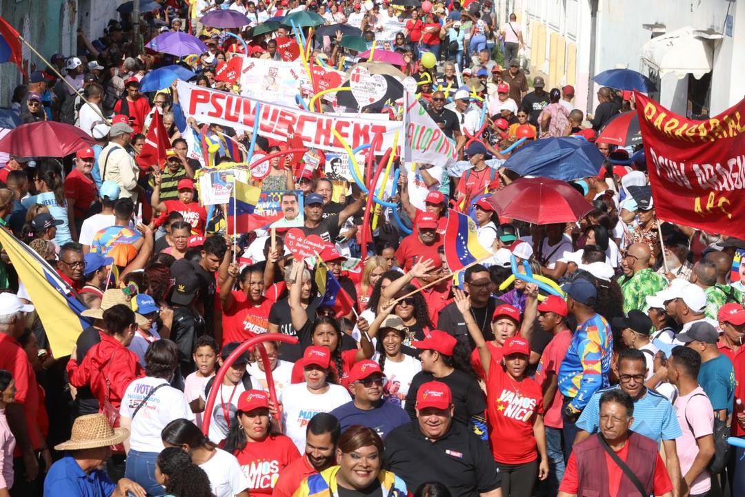 ¡Se Desbordó Libertador #Aragua de Amor, Alegría y Esperanza! En el extraordinario inicio de Campaña de nuestro Presidente <a href="/NicolasMaduro/">Nicolás Maduro</a> 

¡Tenemos Fe en nuestro Pueblo! 
¡Venezuela Nuestra!