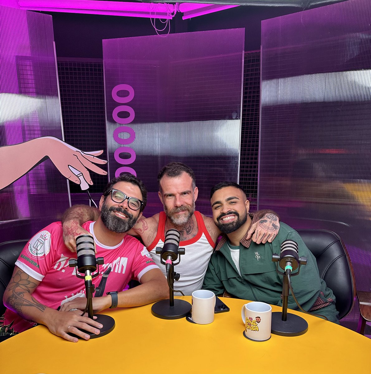 meconteumafofoca (@fofocapodcast) on Twitter photo Amanhã tem episódio especial com nosso querido <a href="/chicofelitti/">Chico Felitti</a> (o primeiro convidado do MCUF quando era somente audio!) ❤️ Amanhã tem episódio especial com nosso querido <a href="/chicofelitti/">Chico Felitti</a> (o primeiro convidado do MCUF quando era somente audio!) ❤️