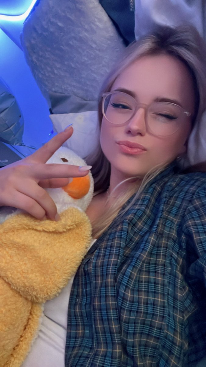 easyemii's tweet image. bin gold 1 in valo und du so