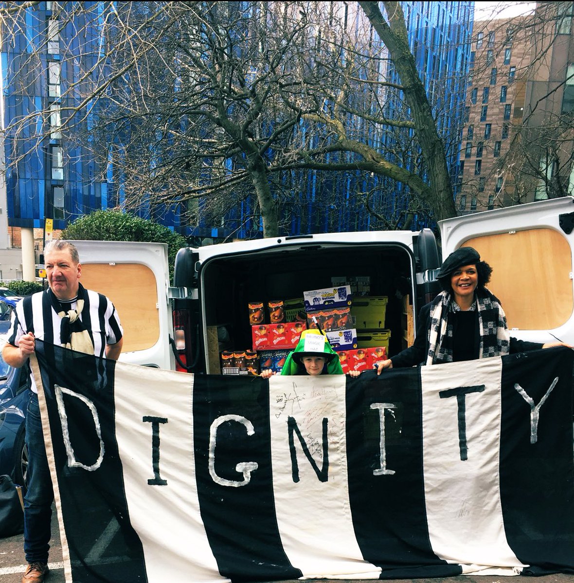 nufcfoodbank's tweet photo. Congrats @ChiOnwurah 👏 #AndStill🌹 https://t.co/j6SFk2dqIV