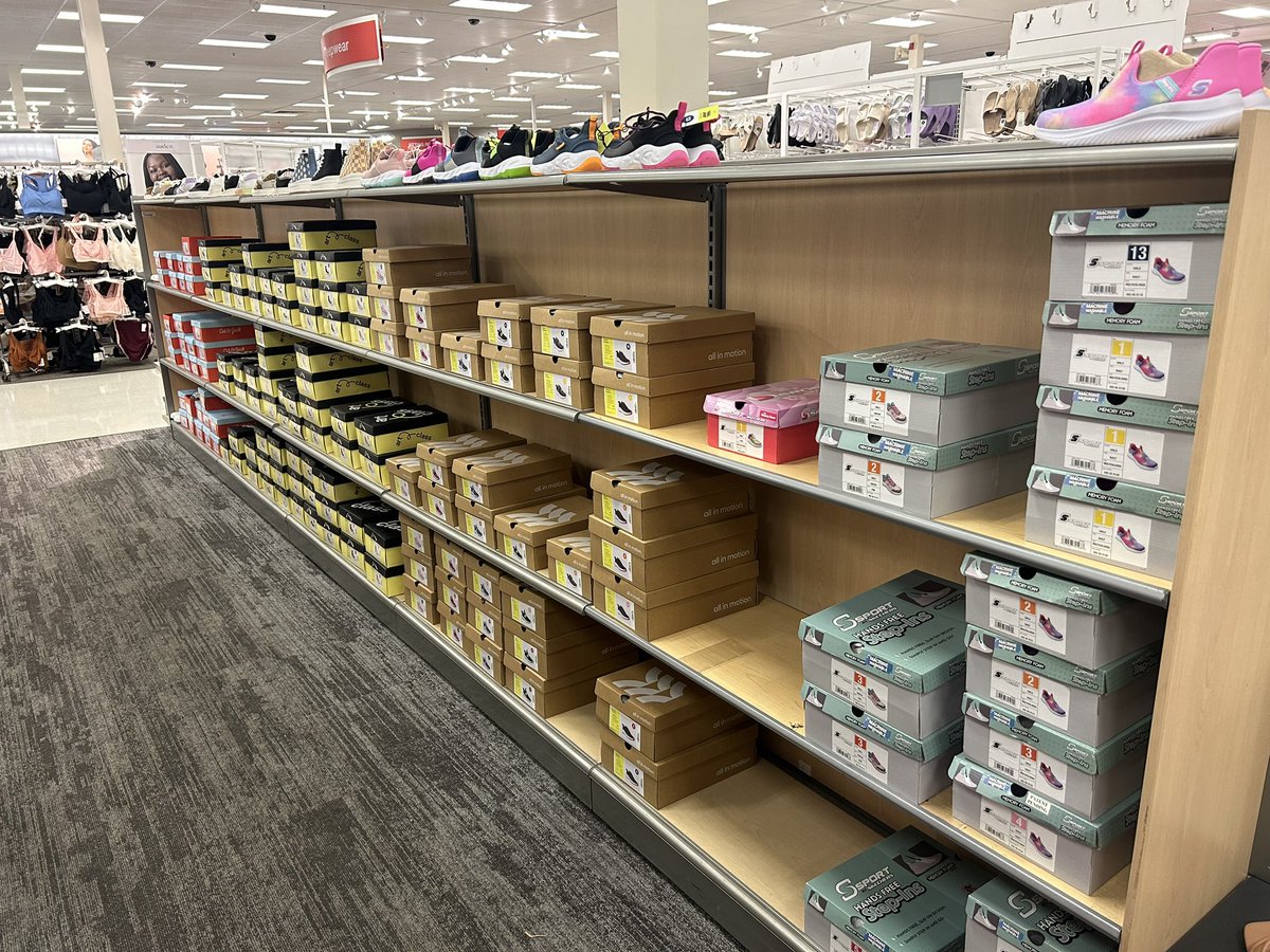 VM_Tesla's tweet image. Ready for kid’s shoe transition 😍