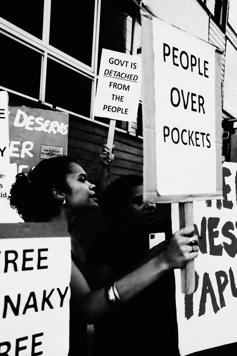 SemiTuraga's tweet photo. Fijians every week demand a reverse in shameful salary and benefit increases for mps, ministers, president &amp;  speaker but nothing changes. A government that's failing to listen. 

People Over Pockets !
Govt Detached from the People!

#Shame https://t.co/dLYD2p5Pg5
