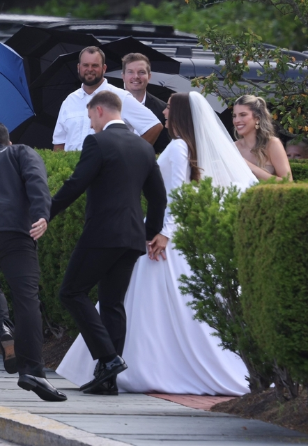 x4football's tweet image. Model Olivia Culpo and American football player Christian McCaffrey tied the knot with a beach wedding attended by close friends and family.

#OliviaCulpo #ChristianMcCaffrey