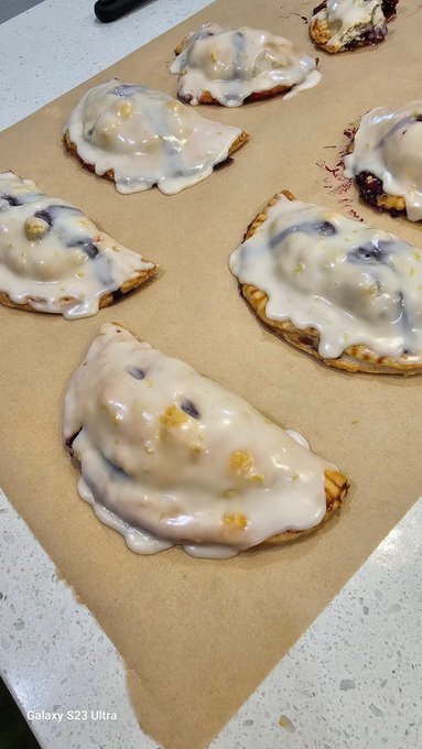 Made some homemade Blueberry Handpies today...#Yummy https://t.co/pxPuIhnKAQ<a href="/tag/yummy"class="tags"><span>#yummy</span></a>