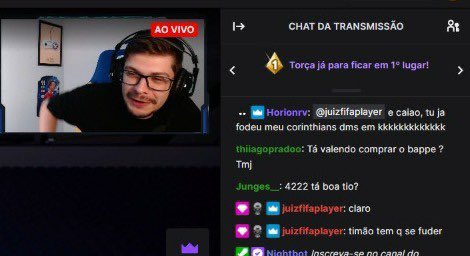 loucosdobandoo's tweet image. ⚠️ | a conta “juizfifaplayer” na plataforma TwitchTV pertence ao árbitro Caio Max Augusto Vieira, que é o VAR na partida de hoje contra o Vitória e recomendou expulsão do Yuri Alberto.

Na imagem abaixo está um comentário feito pelo árbitro em uma live na plataforma.
