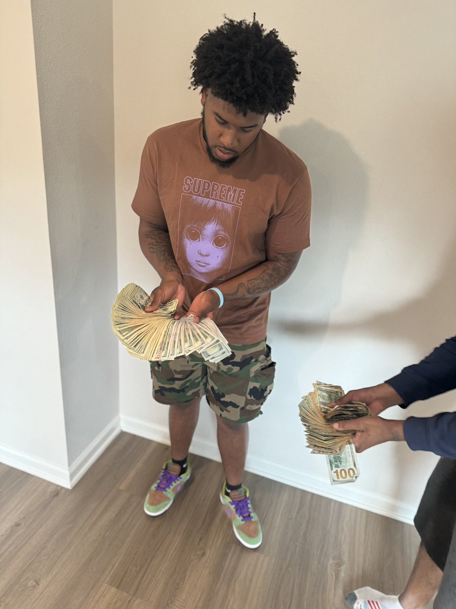 brown4_neil's tweet image. Every day I up check they say that little nigga gone fall off tuh bet 🧌〽️🏗️
#LLMOON🌙