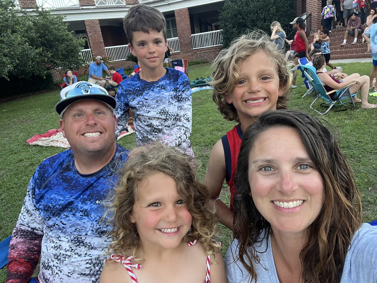 BrettButler02's tweet photo. Waiting on fireworks 🎆 💥 https://t.co/j9Ftj5rqo6
