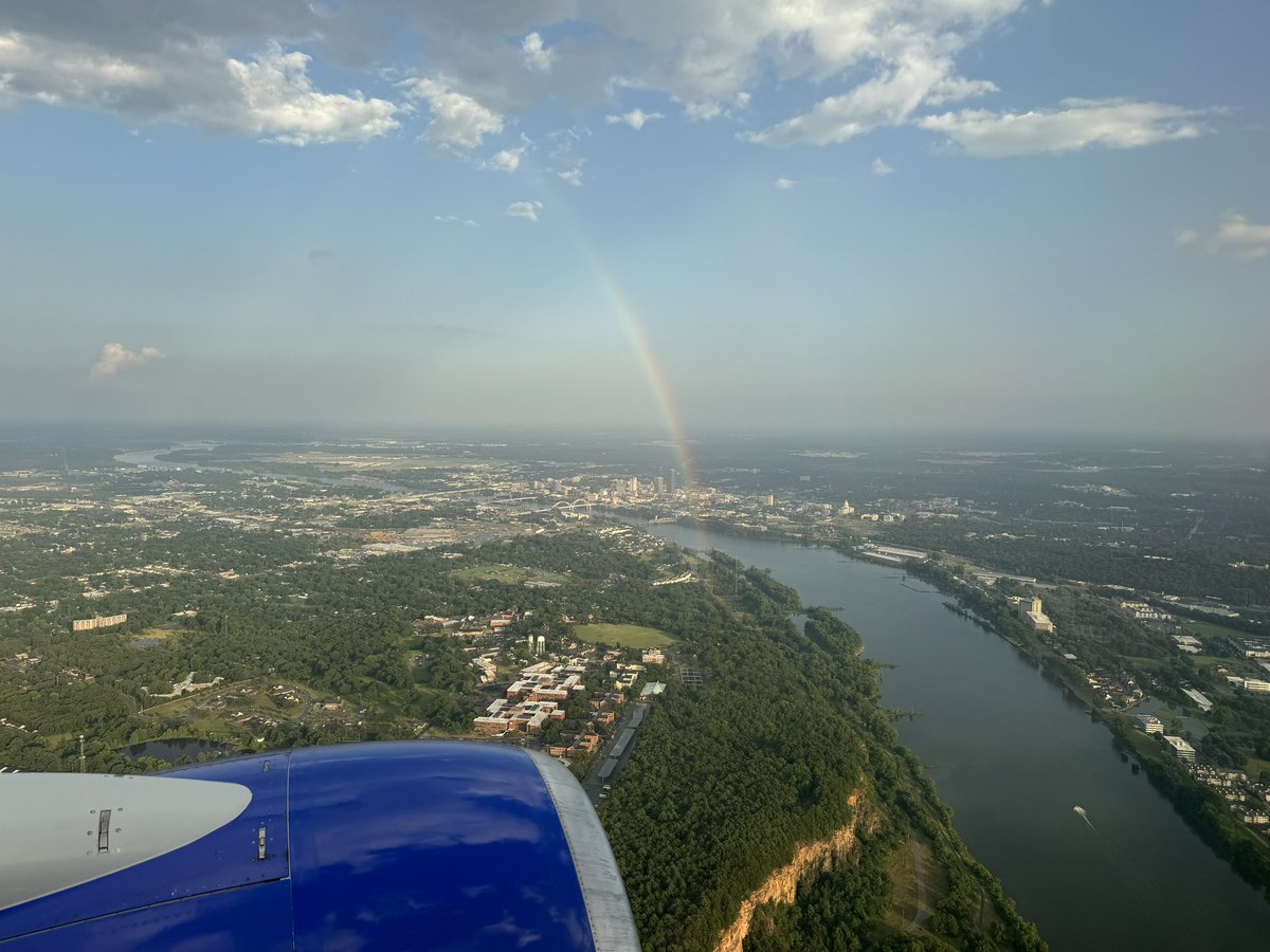 Flyboy_AFinne's tweet photo. Rainbow at 7:15pm over LR from what’s left of the storm over WLR. @ToddYakoubian @NWSLittleRock #arwx https://t.co/NglSv6p85W