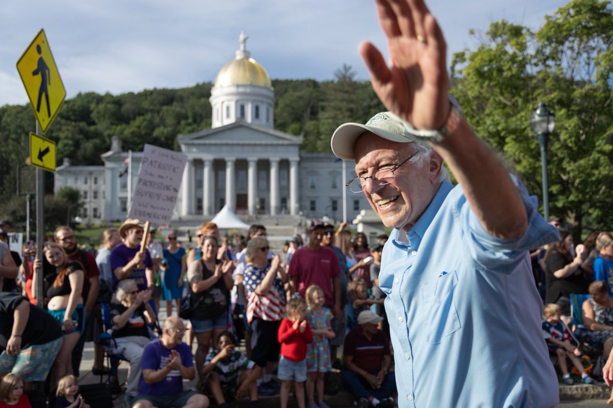 Bernie Sanders tweet media